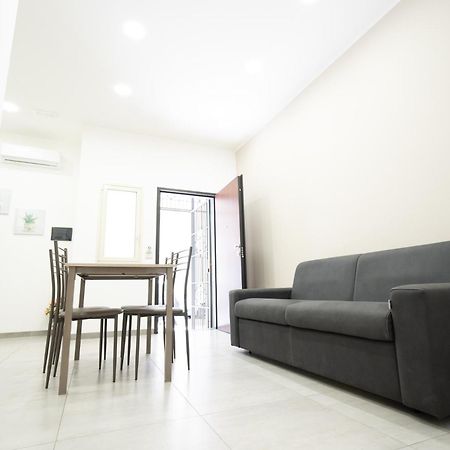 Apartmán Casa Vacanza Serafino Katánie Exteriér fotografie