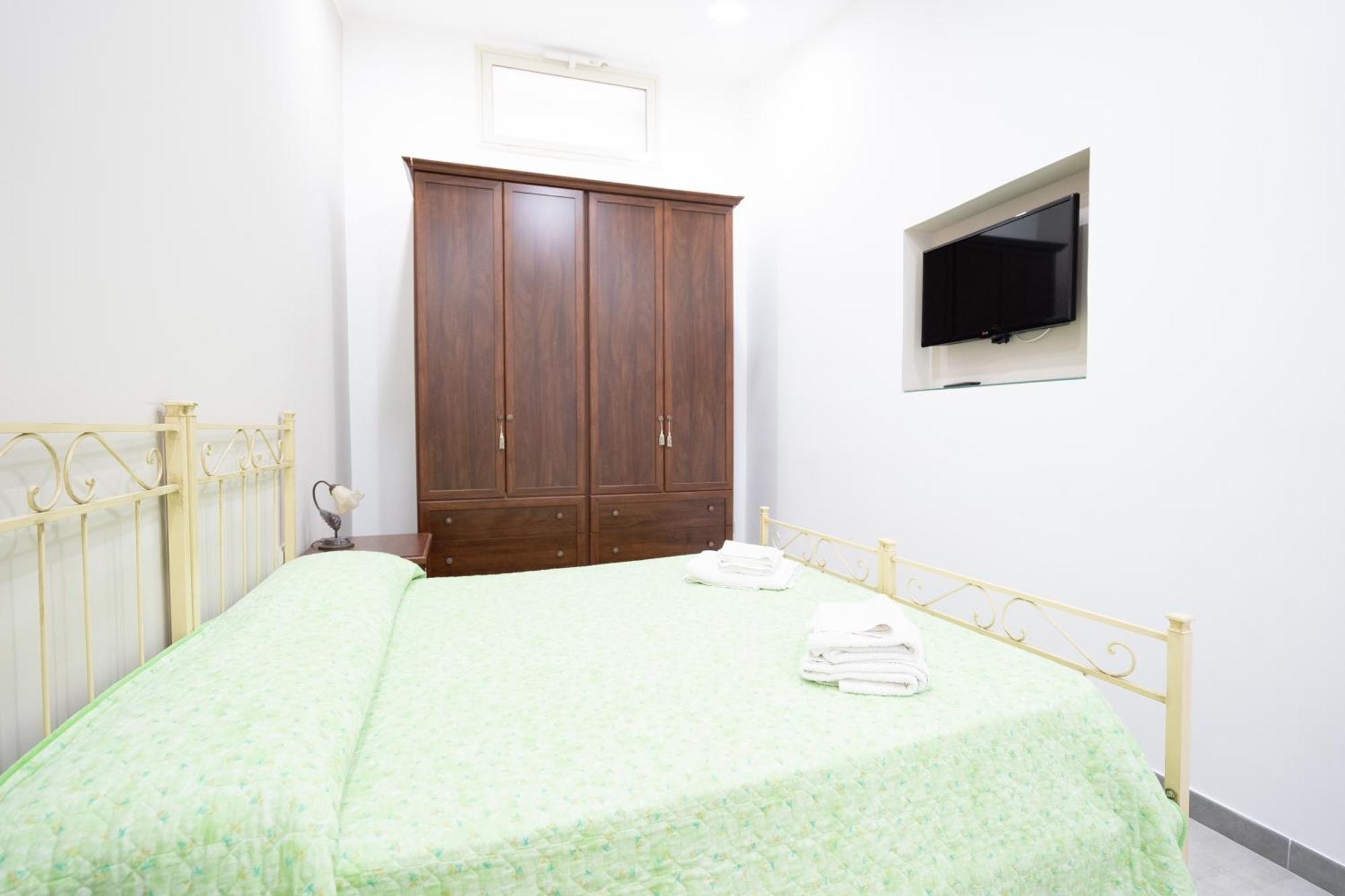 Apartmán Casa Vacanza Serafino Katánie Exteriér fotografie